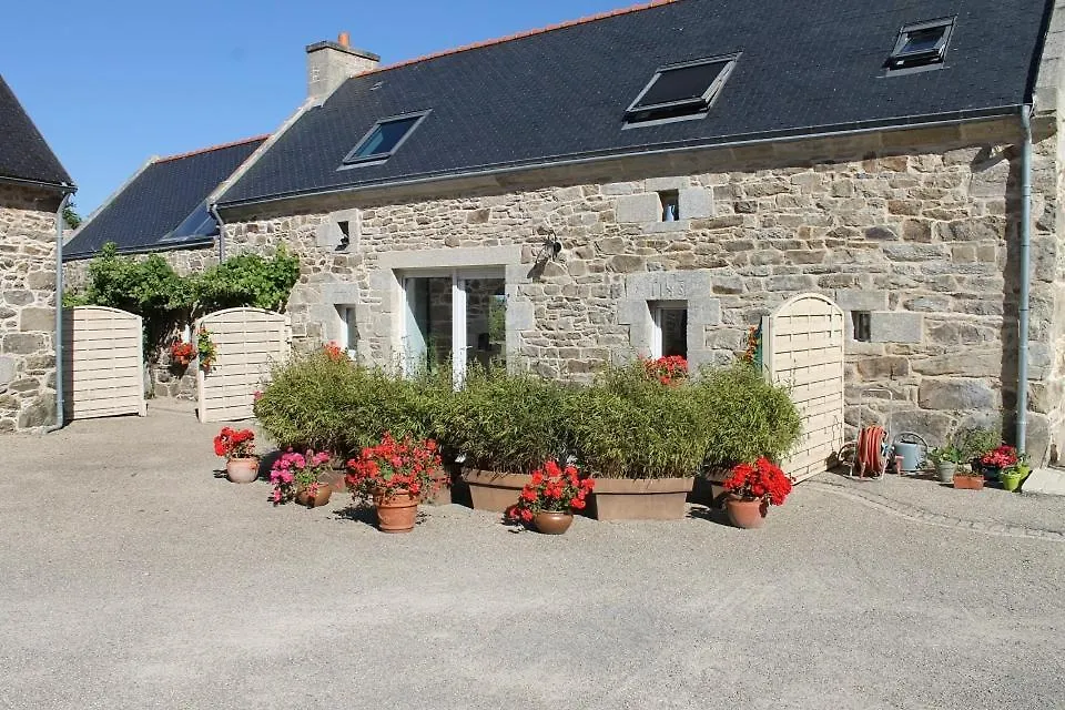 La Maison De Lesa Poullan-sur-Mer Holiday home