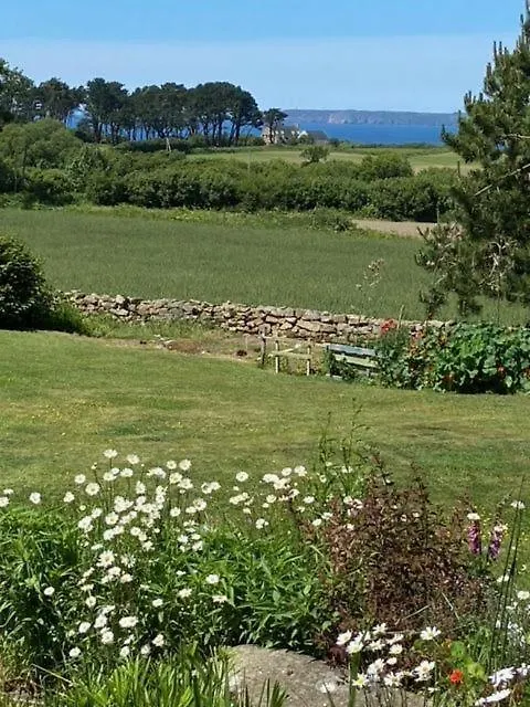 La Maison De Lesa Poullan-sur-Mer France